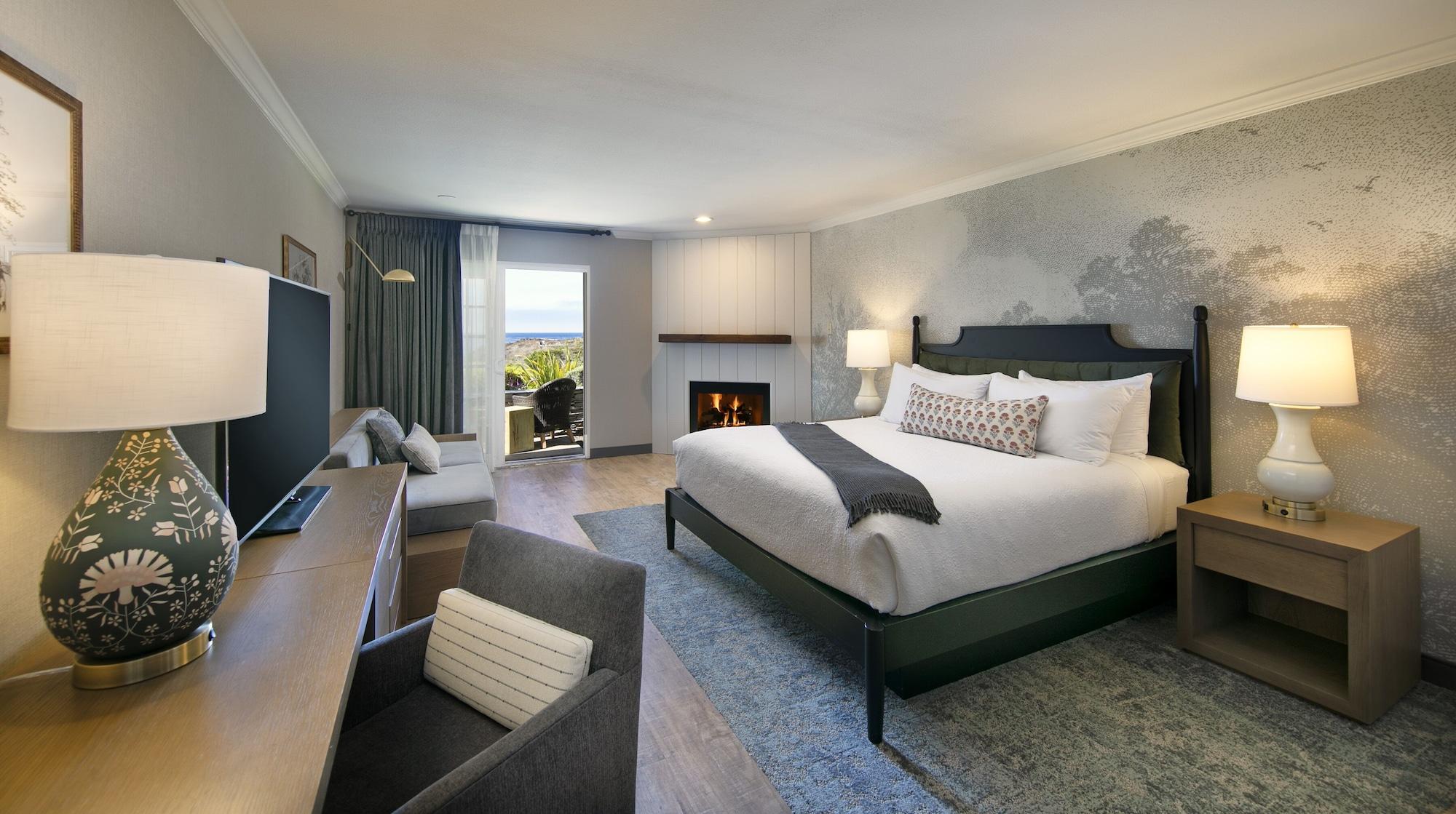 Hotel Fireside On Moonstone Cambria
